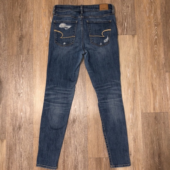 American Eagle high-waisted jeans - Picture 2 of 4